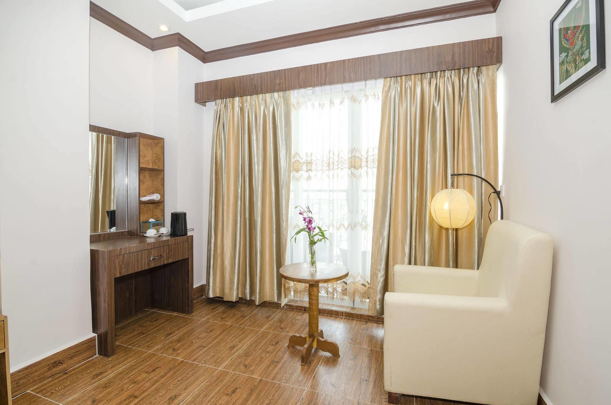 Phuminh Hotel Riverside Phnom Penh Exterior foto